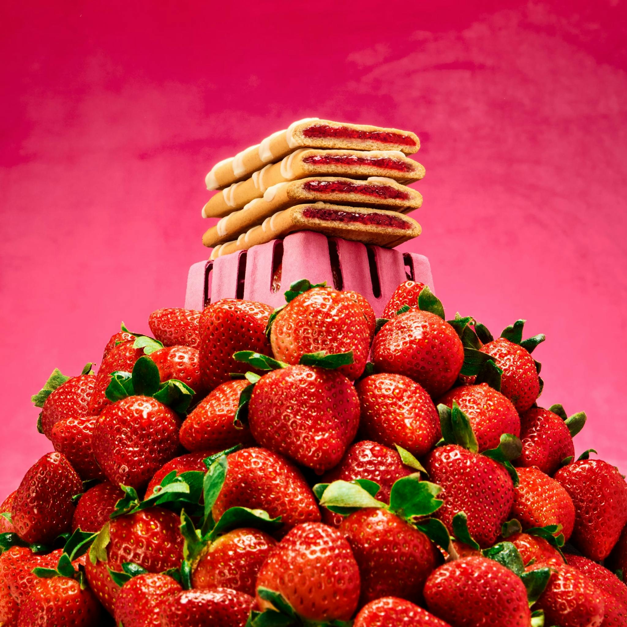 Magic Spoon Protein Pastries Frosted Strawberry